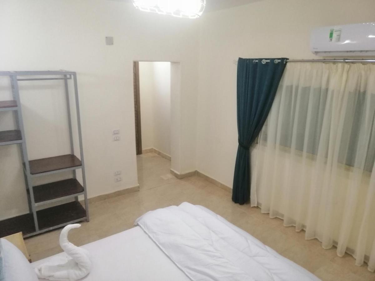 Anubis Kingdom Pyramids Hostel Kafrat al Jabal Exterior photo