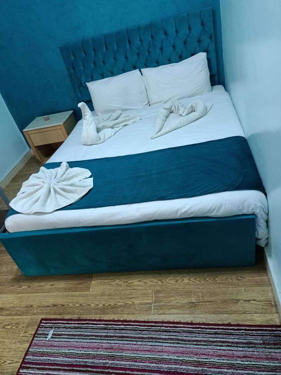 Anubis Kingdom Pyramids Hostel Kafrat al Jabal Exterior photo