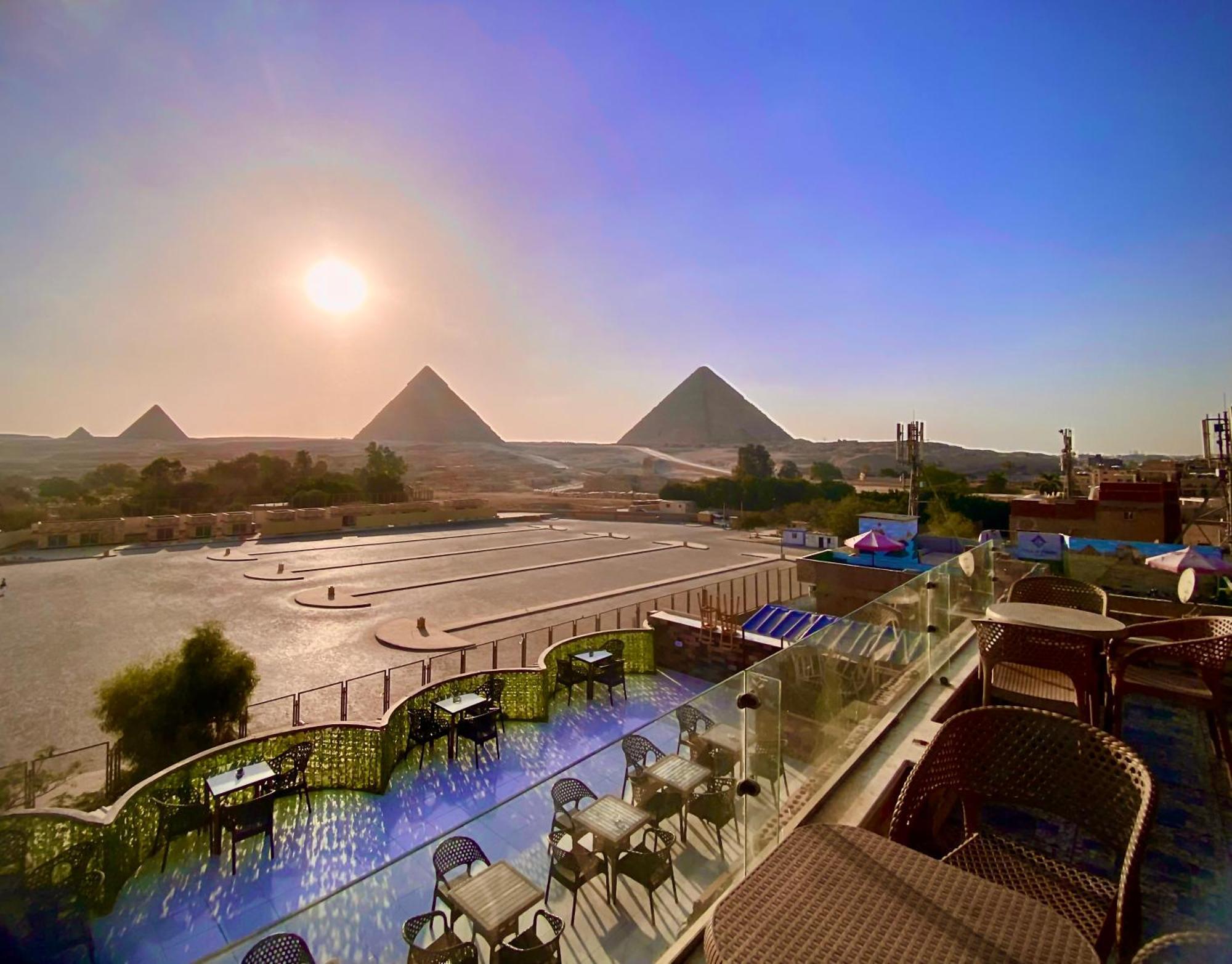 Anubis Kingdom Pyramids Hostel Kafrat al Jabal Exterior photo